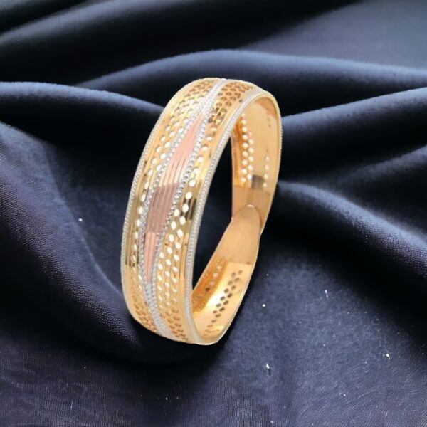 Gorgeous Dubai Handmade Bracelet In Hallmark 22K Yellow Gold