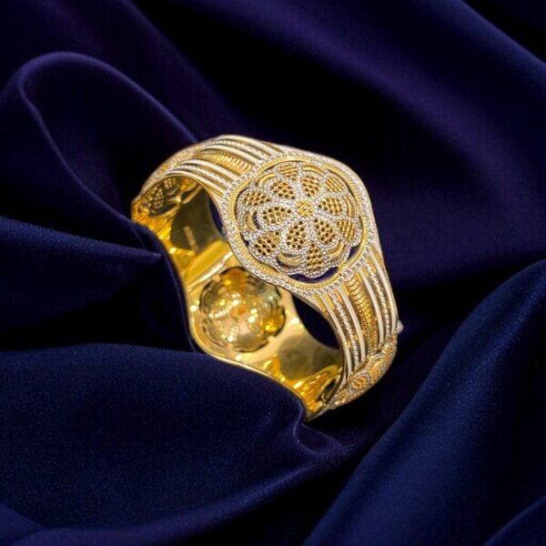 Exquisite Heavy Dubai Handmade Slip-On Bangle In Hallmark 22K Multi-Tone Gold