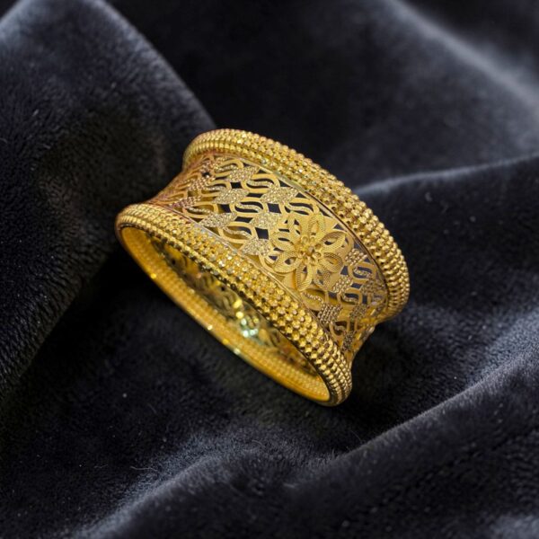 Beautiful Dubai Floral Design Slip-On Bangle In Fine 22K Yellow Gold