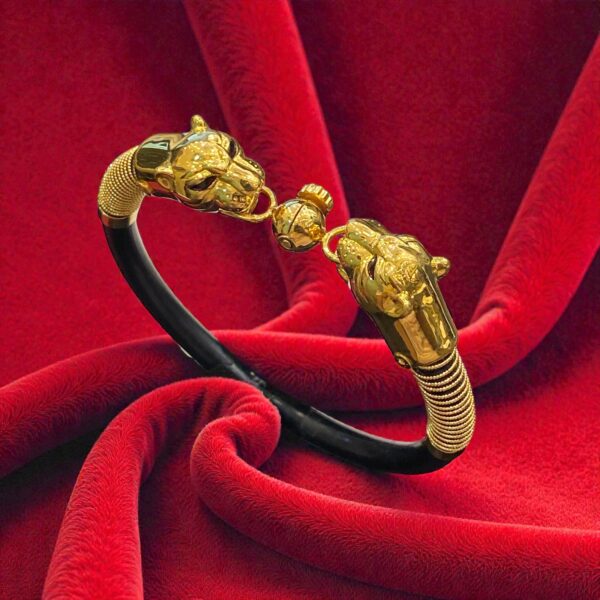 B-109 (20) Stunning Dubai Twin Leopard Unisex Bracelet In 916 Stamped 22K Yellow Gold