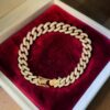 Pave 5.68 Cts Round Brilliant F/VS1 Diamonds Men's Cuban Link Bracelet 18K Gold