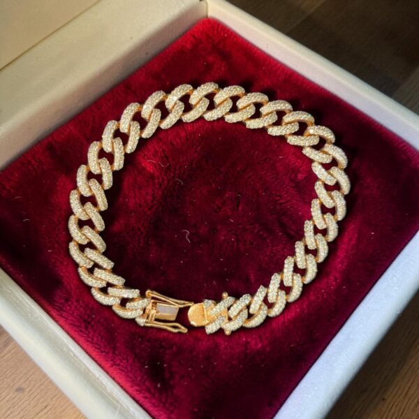 Pave 5.68 Cts Round Brilliant F/VS1 Diamonds Men's Cuban Link Bracelet 18K Gold