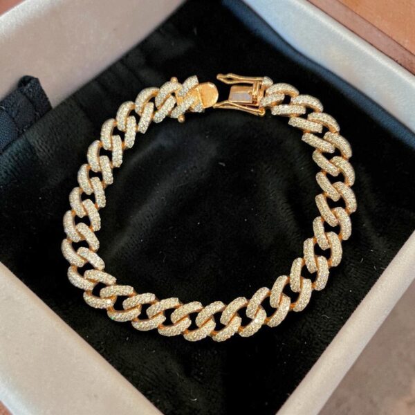 Pave 5.68 Cts Round Brilliant F/VS1 Diamonds Men's Cuban Link Bracelet 18K Gold
