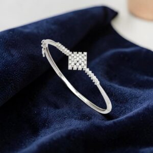 Classy 1.42 Cts Round Brilliant F/VS1 Diamonds Statement Bracelet 14K White Gold