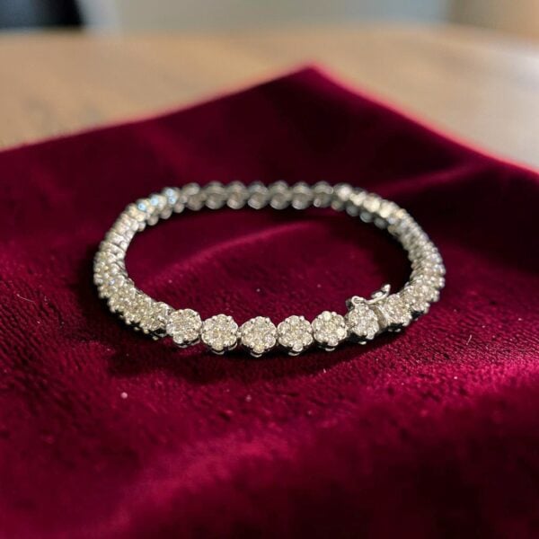 Classy 4.78 Cts Round Brilliant F/VS1 Diamonds Cluster Tennis Bracelet 14K Gold