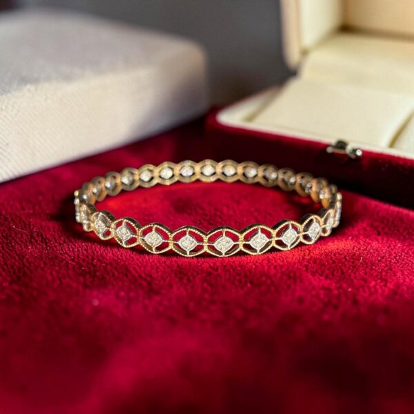 Stunning 0.62 Carats Round Brilliant F/VS1 Diamonds Bangle In Fine 14K Rose Gold