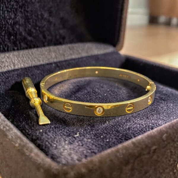 B-123-Y (17) Stunning 0.42 Cts Round Brilliant F/VS1 Diamonds Unisex Love Screw Bracelet 14K Yellow Gold