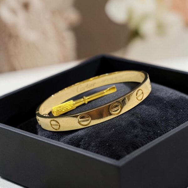B-129-K (18) Classy Unisex Love Screw Bracelet In 14K Yellow Gold