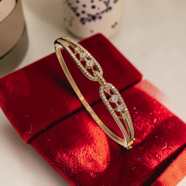 Pave 0.84 Cts Round Brilliant F/VS1 Diamonds Statement Bracelet In 14K Rose Gold
