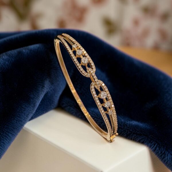 Pave 0.84 Cts Round Brilliant F/VS1 Diamonds Statement Bracelet In 14K Rose Gold