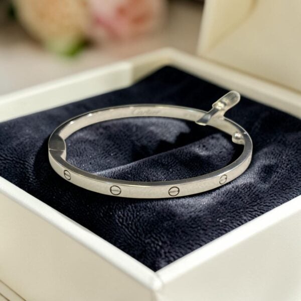 Stunning Unisex Thin Love Screw Bracelet in 14K White Gold