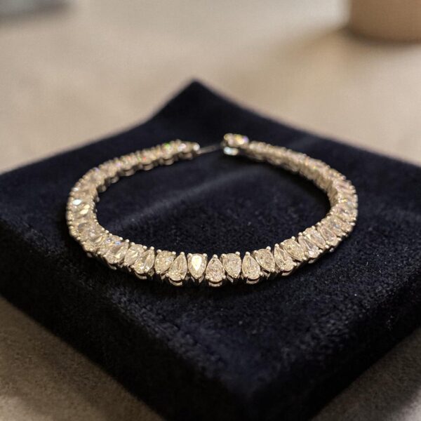 11.20 Cts 20 Pointers Pear Shape F/VS1 Diamonds Reverse Tennis Bracelet 14K Gold