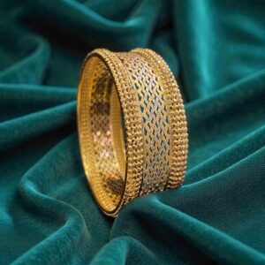 B-522 (20) Gorgeous Heavy Handmade Dubai Bangle In 916 Hallmark 22K Yellow Gold