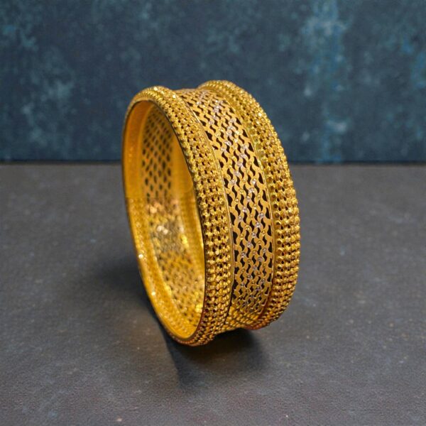 Gorgeous Heavy Handmade Dubai Bangle In 916 Hallmark 22K Yellow Gold
