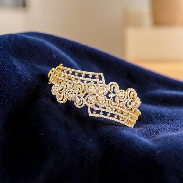 Stunning 6.42 Cts Round Pear Marquise F/VS1 Diamonds Statement Bracelet 14K Gold