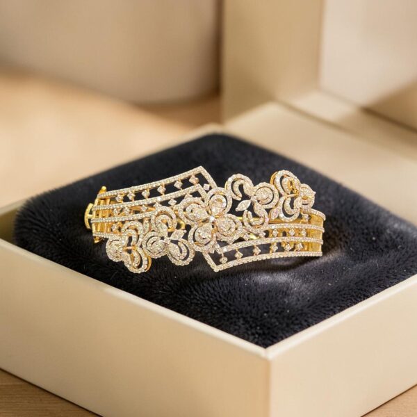 Stunning 6.42 Cts Round Pear Marquise F/VS1 Diamonds Statement Bracelet 14K Gold