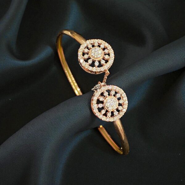 Stunning 1.12 Cts F/VS1 Round Brilliant Cut Diamonds Halo Cuff Bracelet 14K Gold
