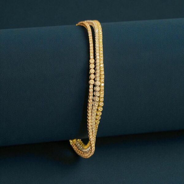 B-622 (26) Stunning 2.60 Cts F/VS1 Round Brilliant Cut Diamonds Three-Row Bracelet 14K Gold