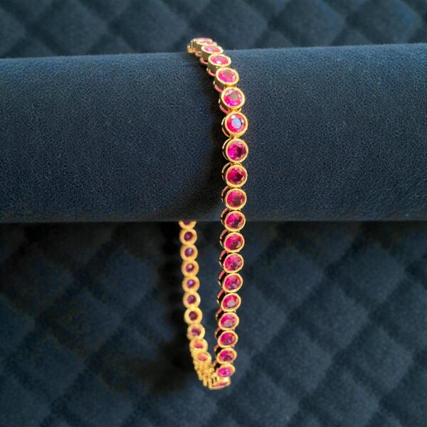 Stunning 13.50 Cts Natural Ruby Unisex Bezel Set Tennis Bracelet 18K Yellow Gold