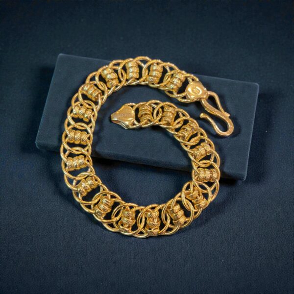 B-990 (21) Stylish Men’s Dubai Cuban Link Bracelet in 916 Hallmark 22Karat Yellow Gold