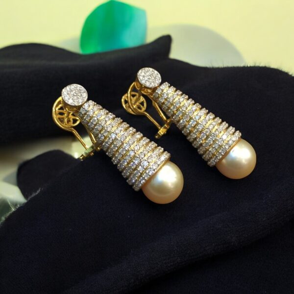 Stunning 21.66 Cts Round Brilliant Cut Diamonds Pearls Dangle Earrings 14K Gold