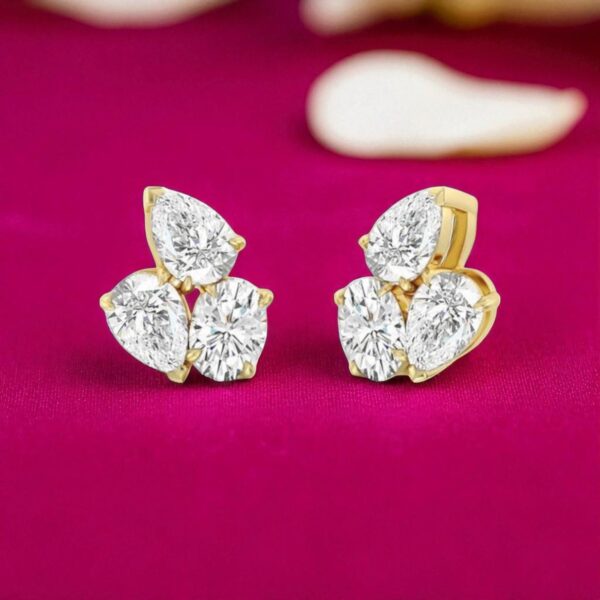 1.60 Carats F/VS1 Pear Oval Shape Diamonds Trilogy Stud Earrings in 14K Yellow Gold
