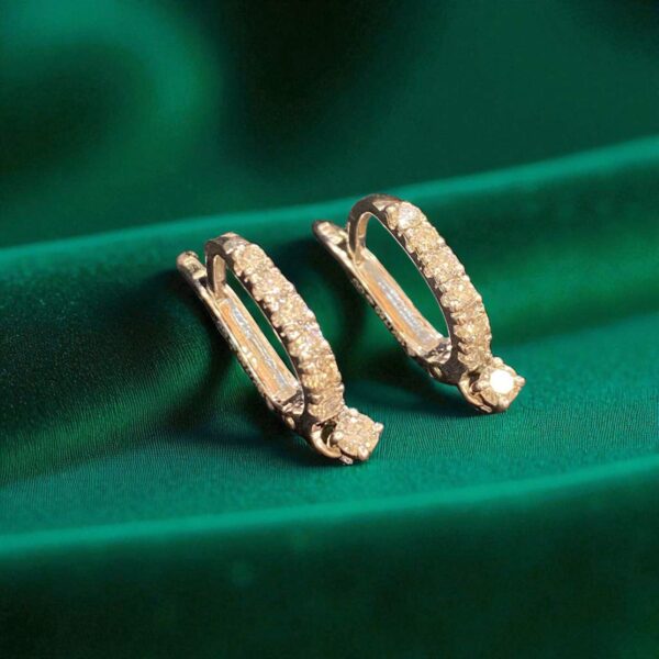 Stunning 0.68 Cts Round Brilliant Cut Natural Diamonds Dangle Earrings 18K Gold