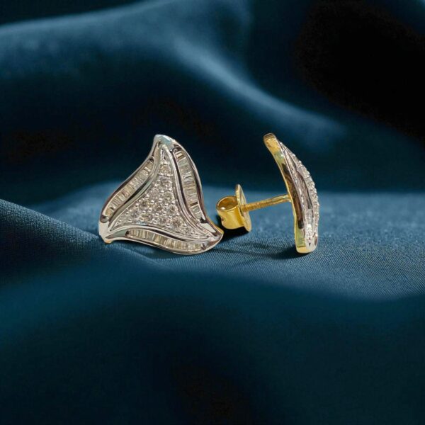 Elegant 1.35 Cts Round Baguette Shape Natural Diamonds Stud Earrings in 14K Gold