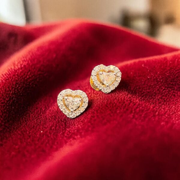 Pave 0.70 Carats Heart Round Shape F/VS1 Diamonds Halo Stud Earrings In 18K Gold