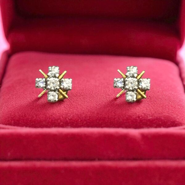 Classy 0.26 Cts Round Brilliant Cut F/VS1 Diamonds Stud Earrings 14K Yellow Gold