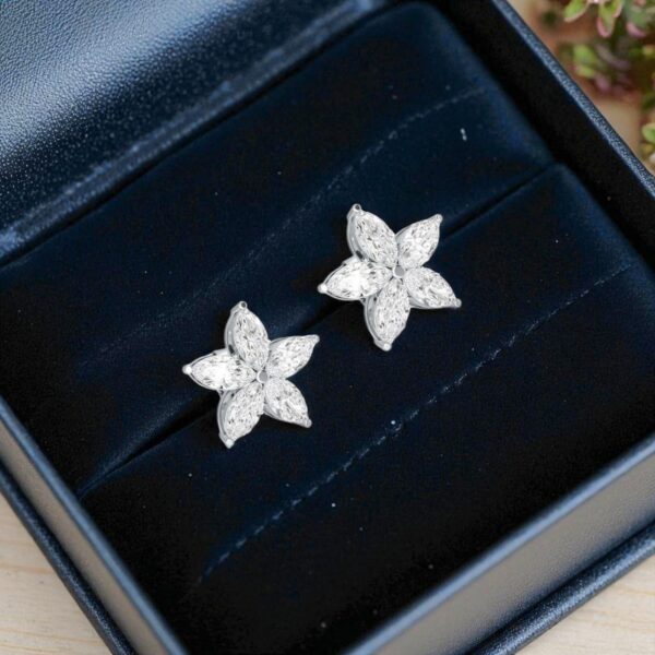 Stunning 3 Carats Marquise Shape F/VS1 Diamonds Stud Earrings In 18K White Gold