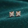 0.80 Cts Round Brilliant F/VS1 Natural Diamonds Floral Stud Earrings In 14K Gold