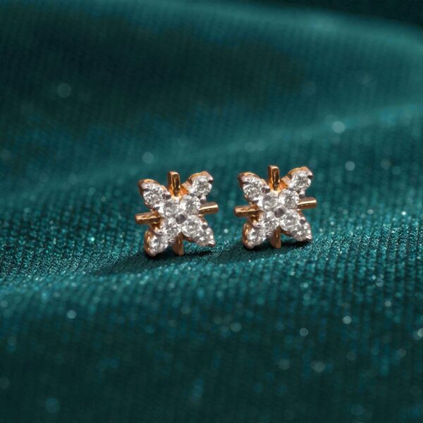 0.80 Cts Round Brilliant F/VS1 Natural Diamonds Floral Stud Earrings In 14K Gold