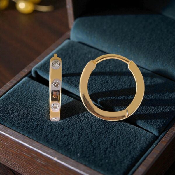 Elegant 0.12 Cts Round Brilliant F/VS1 Diamonds Clip-On Hoop Earrings 14K Gold