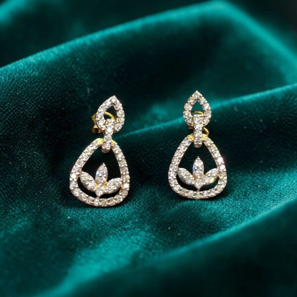 Pave 0.95 Cts Round Brilliant Cut F/VS1 Diamonds Stud Earrings 14K Yellow Gold