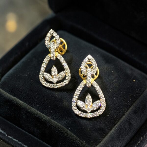 Pave 0.95 Cts Round Brilliant Cut F/VS1 Diamonds Stud Earrings 14K Yellow Gold