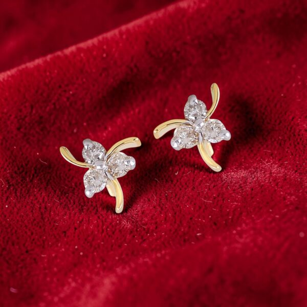 Classy 0.30 Cts Round Brilliant Cut F/VS1 Diamonds Stud Earrings 14K Yellow Gold