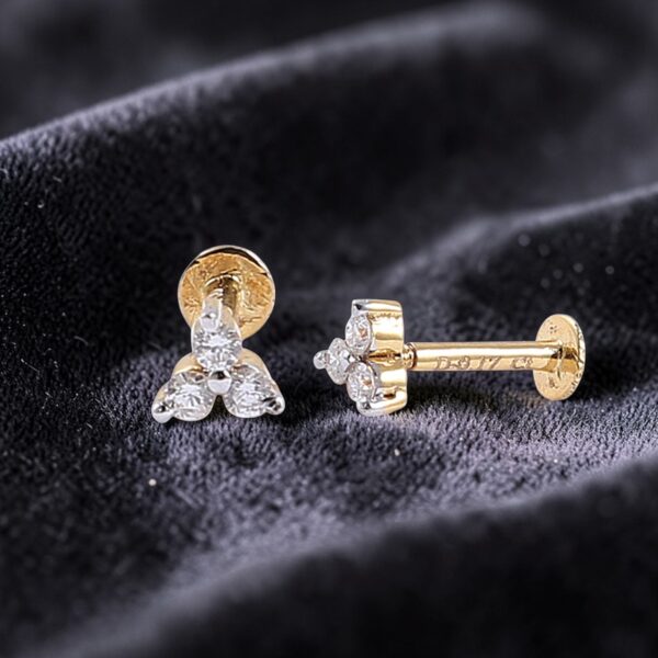 Exquisite 0.17 Cts Round Brilliant F/VS1 Diamonds 3-Stone Stud Earrings 14K Gold