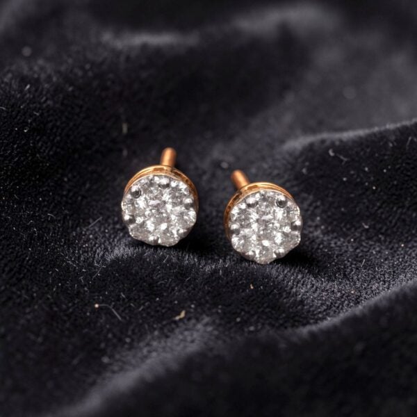 Elegant 0.60 Cts Round Brilliant F/VS1 Diamonds Stud Earrings In 18K Yellow Gold