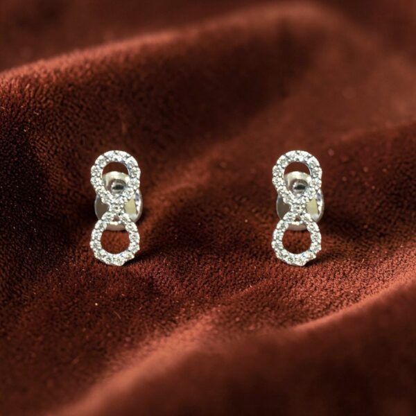 Stunning 0.30 Cts Round Brilliant F/VS1 Diamonds Infinity Stud Earrings 18K Gold