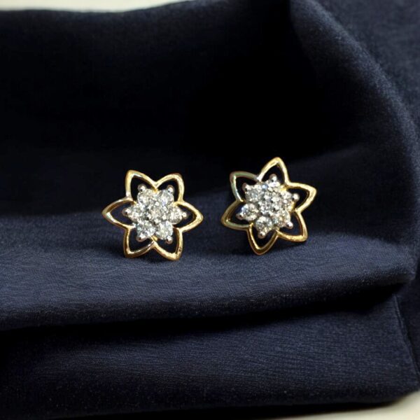 0.35 Cts Round Brilliant F/VS1 Diamonds Floral Stud Earrings 14K Yellow Gold