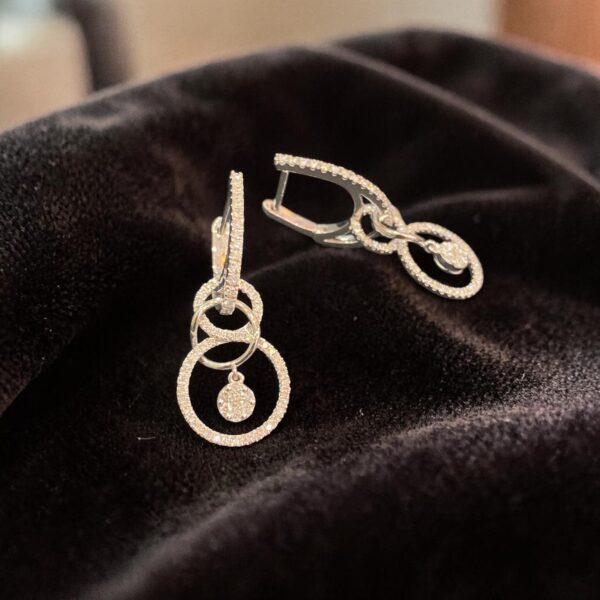 Beautiful 1.25 Cts Round Brilliant F/VS1 Diamonds Dangle Earrings 18K White Gold