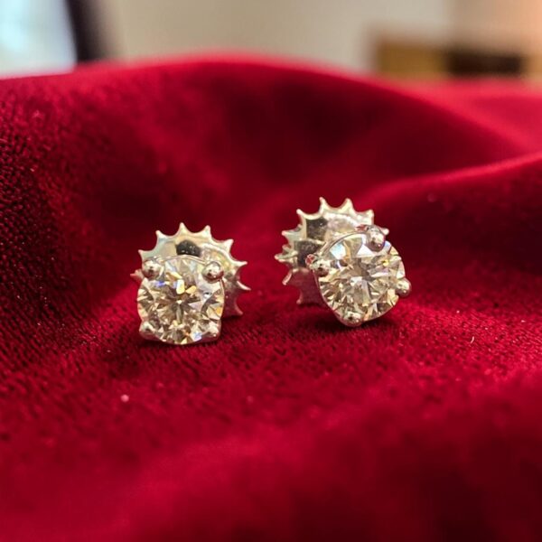 GIA Certified 1/2 Carats Round Brilliant D/VVS1 Diamonds Stud Earrings 18K Gold