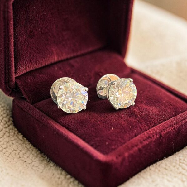 E-253 (19) GIA Certified 4 Cts Round Brilliant D/VS1 Diamonds Stud Earrings 18K White Gold
