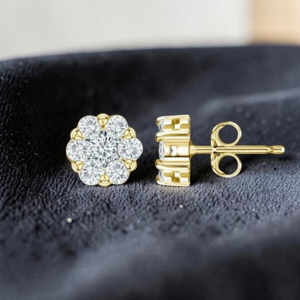 E-265 (8) Pave 0.88 Carats Round Brilliant F/VS1 Diamonds Stud Earrings In 14K Yellow Gold