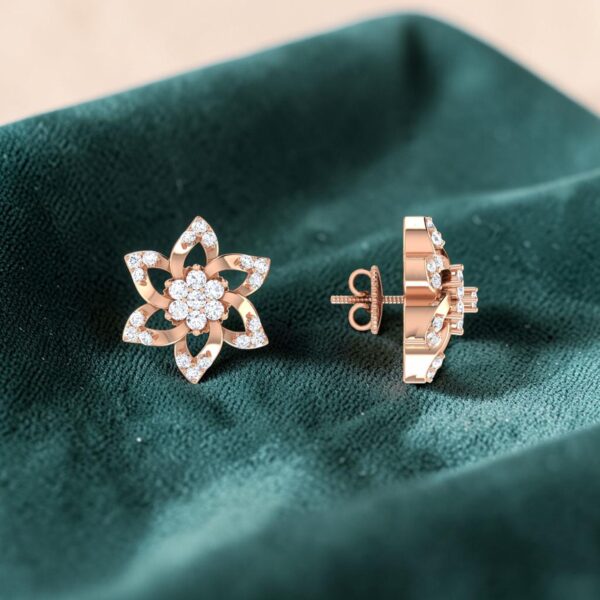 Exquisite 0.65 Cts Round Brilliant F/VS1 Diamonds Floral Stud Earrings 14K Gold