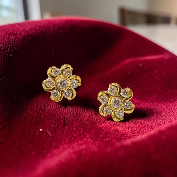 0.96 Cts Round Brilliant F/VS1 Diamonds 7-Stone Stud Earrings In 14K Yellow Gold