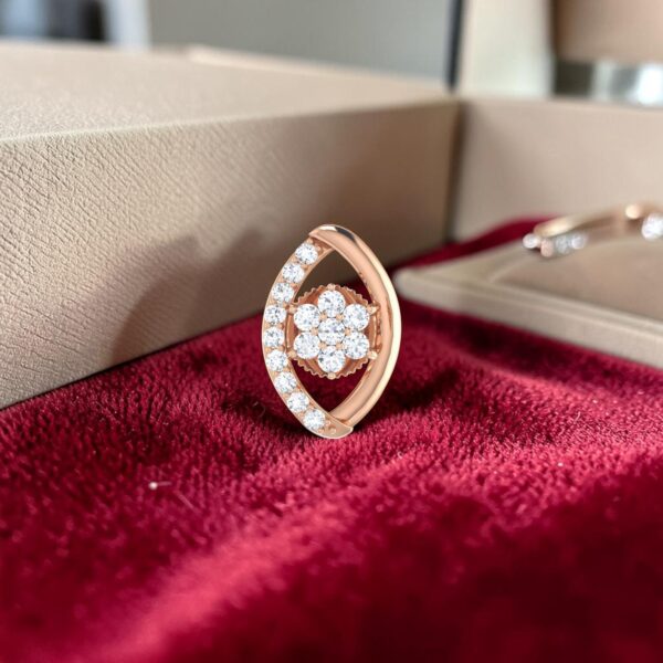 Beautiful 1/2 Cts Round Brilliant F/VS1 Diamonds Stud Earrings In 14K Rose Gold