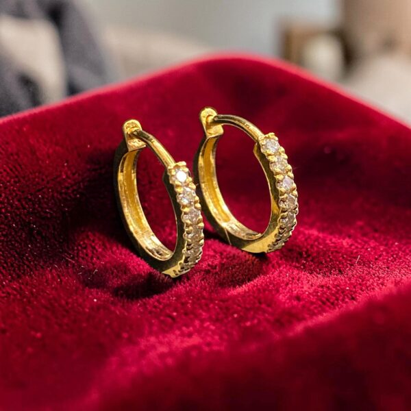 0.28 Cts Round Brilliant F/VS1 Diamonds Petite Hoop Earrings In 18K Yellow Gold