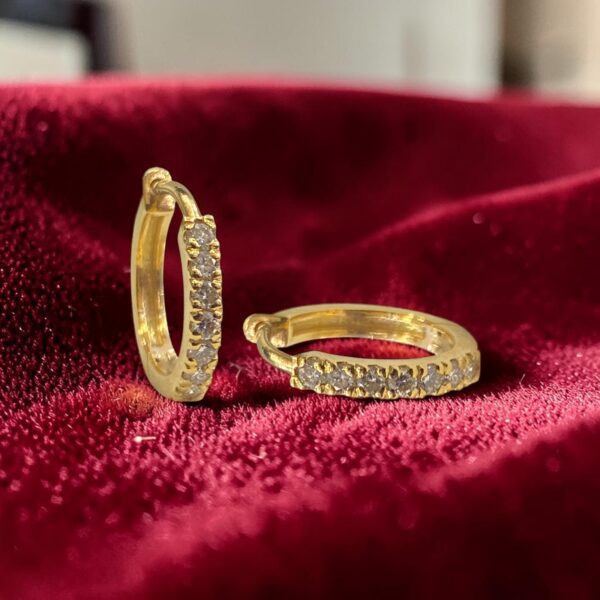 0.28 Cts Round Brilliant F/VS1 Diamonds Petite Hoop Earrings In 18K Yellow Gold